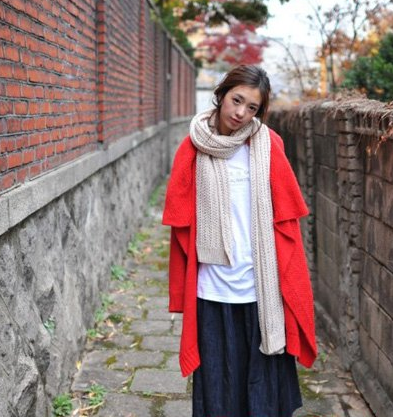 韩式毛线围巾系法 冬季出行即时尚又温暖