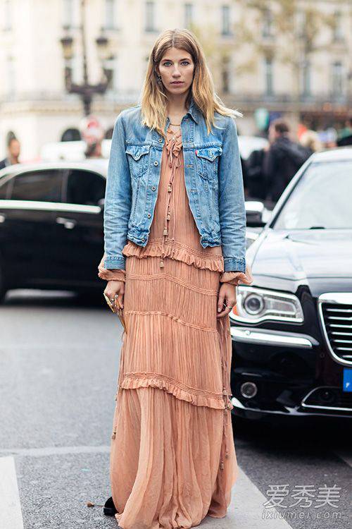 欧美时尚街拍 早春长裙搭配美美哒