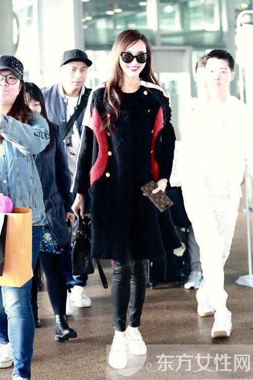 大衣怎么搭配 唐嫣用她的时尚街拍告诉你