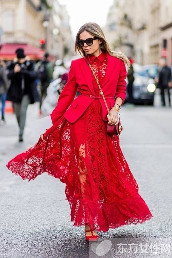 单色也一样美 look这些时尚穿搭街拍合辑