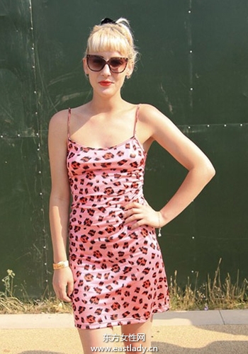 伦敦无线音乐节墨镜出街帅气十足