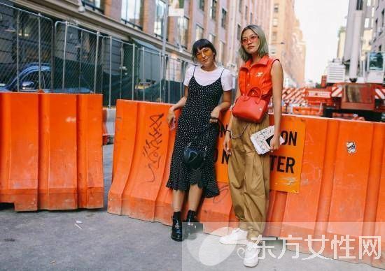 2016时装周街拍 偷学她们的时尚搭配教程