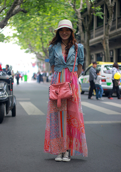 八月中国街拍 长裙幽雅伴一夏