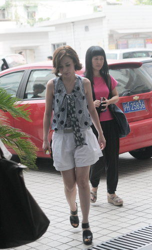 国内女星街拍各领风骚