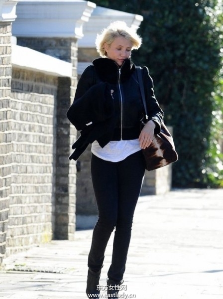 欧美街头明星们混搭出行彰显个性生活