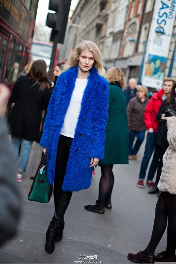 二月下旬欧美街头看时尚达人如何穿衣搭配