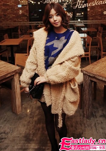 韩式搭配示范打造街头休闲风