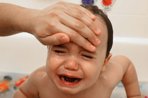 宝宝嗓子哑了怎么办 嗓子哑当心是喉炎