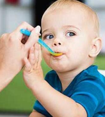 婴儿辅食添加 怎么吃比吃什么更重要