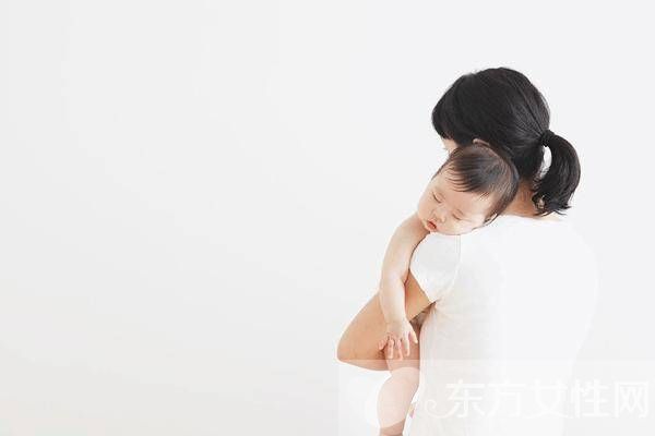 在家给婴儿理发的四大步骤需做好 宝宝理发常识要知道