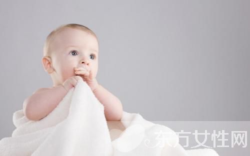 宝宝长牙期发烧怎么办 揭秘其中的4大症状