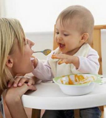 婴儿辅食添加 怎么吃比吃什么更重要