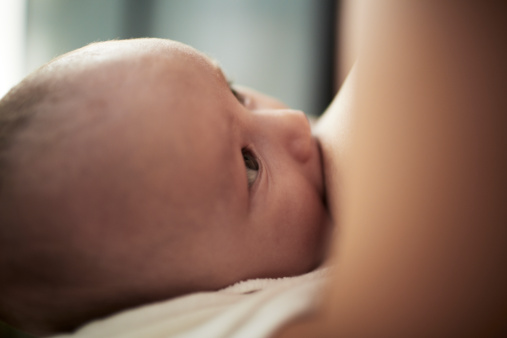 母乳喂养多久最好 宝宝如何断母乳