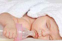 九个月的宝宝发育标准 9个月宝宝的基本技能表现