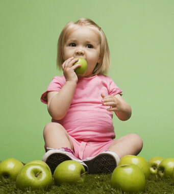 新生儿打嗝 婴幼儿打嗝的应对秘方