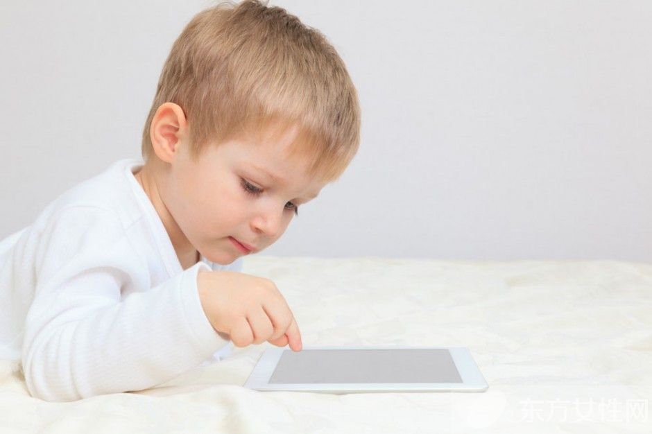 婴儿打嗝怎么回事 婴儿打嗝吃这东西好