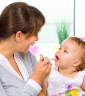 婴儿辅食添加 怎么吃比吃什么更重要