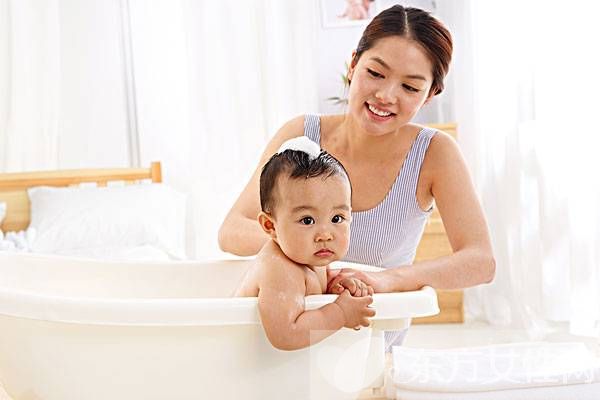 冬天宝宝洗澡四大禁忌千万要注意