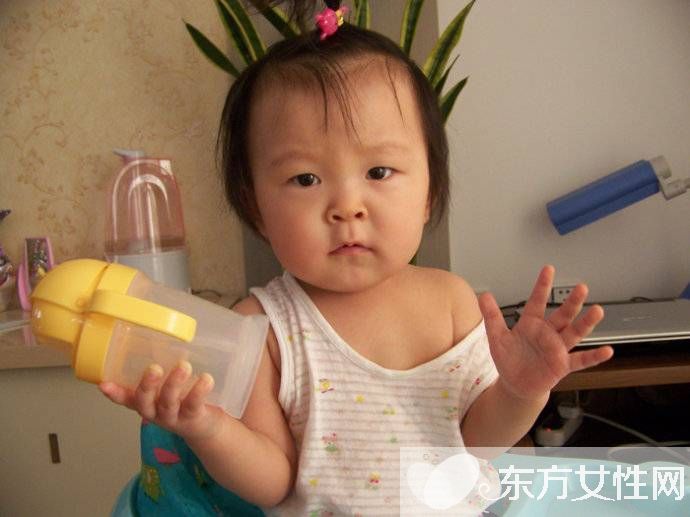 一周岁宝宝的成长标准 这些饮食原则要牢记哦