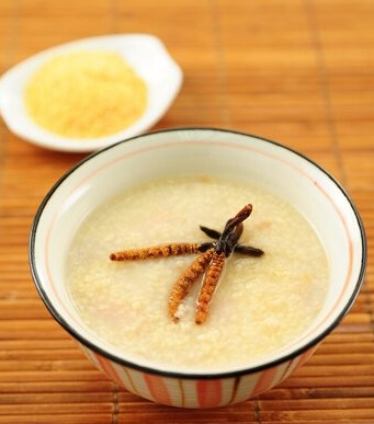 小孩咳嗽吃什么好的快 治疗咳嗽的食谱大全