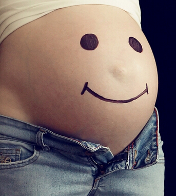 孕妇瑜伽 孕妇孕期运动保健好方法