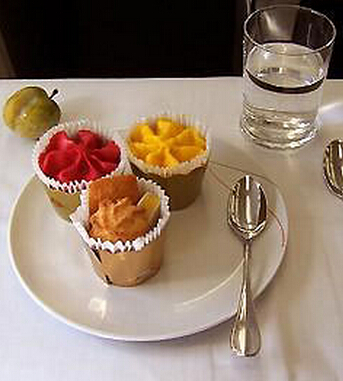 产后恢复 产后乳房下垂变小怎么办