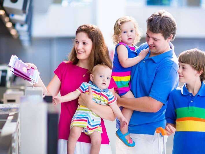 带宝宝出行必备物品清单 妈妈需谨记