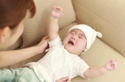 宝宝中暑的症状 有些东西万万不能吃