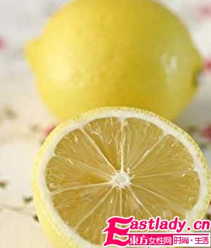 柠檬泡水 喝出瘦美人