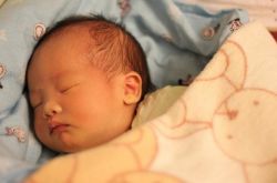 夏季新生儿如何护理 这些护理禁忌一定要准守哦