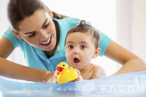 冬天如何护理新生儿 清洁护理用品使用越少越好