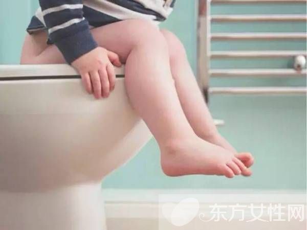 怎样教宝宝自己尿尿 新手爸妈赶快来学