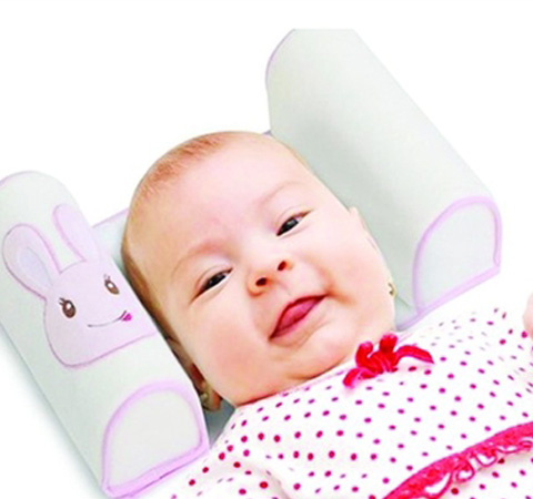 婴儿什么时候用枕头 专家称没必要马上给枕头