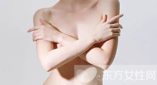 乳腺癌早期症状表现 日常如何自查乳腺癌