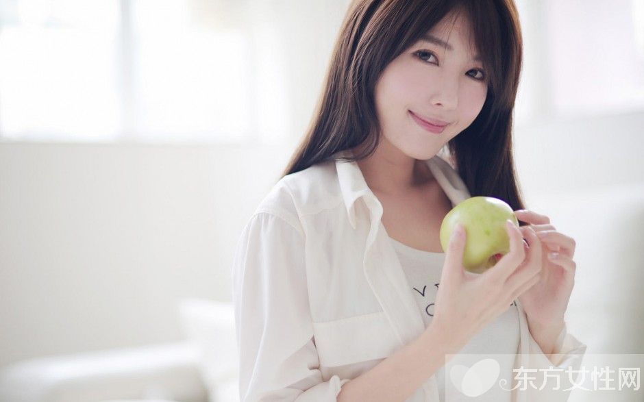 乳腺炎症状有哪些 哺乳期乳腺炎可以喂奶吗