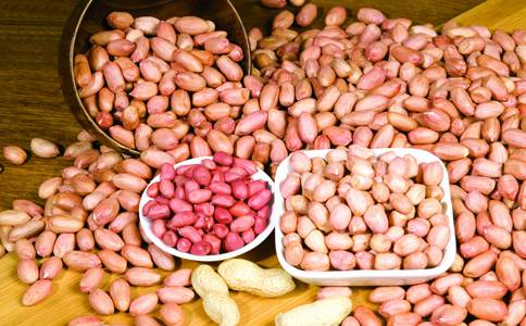 月经不调能吃花生吗 常吃花生调经又丰胸