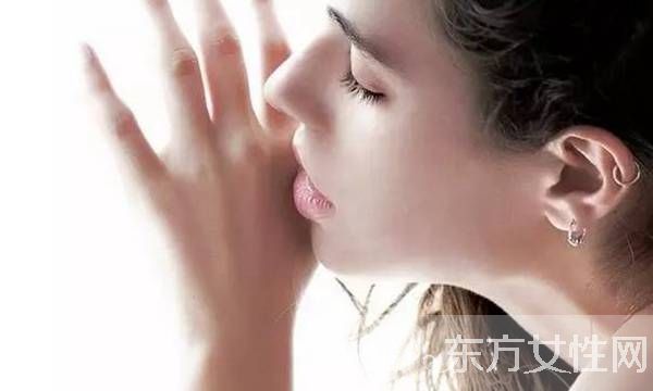 小叶增生症状是怎么样的 引起小叶增生的原因有哪些