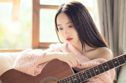 乳腺癌的症状有哪些 乳腺癌是怎么引起的