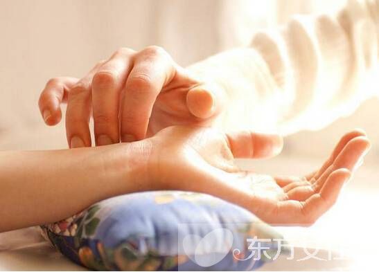 盆腔积液是怎么引起的 如何有效预防盆腔积液