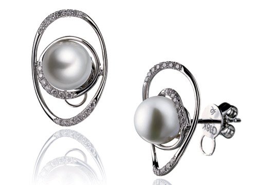 光鲜亮丽的时尚珠宝 女人的最爱