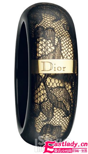 匠心独具神秘典雅 北欧风情珠宝席卷冬日