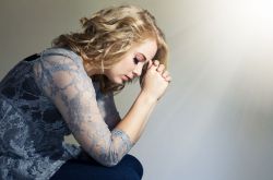 宫颈癌的早起症状有哪些 该如何预防宫颈癌