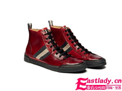 达人秋冬必备高筒鞋        街拍抢眼新单品