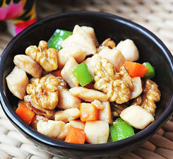 吃什么补脑 好吃又补脑的桃仁鸡丁