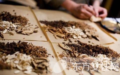 煎煮中药的方法 中药不宜用沸水泡