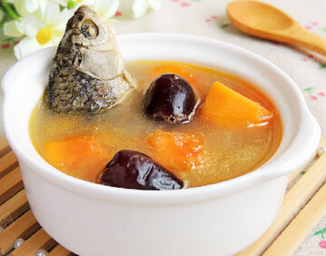 红枣的食用方法 红枣鲫鱼木瓜汤做法