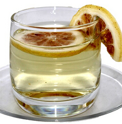 蜂蜜柠檬水的做法 干柠檬片怎么泡水