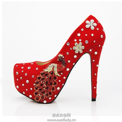 最新款女性单鞋体验低调的时尚