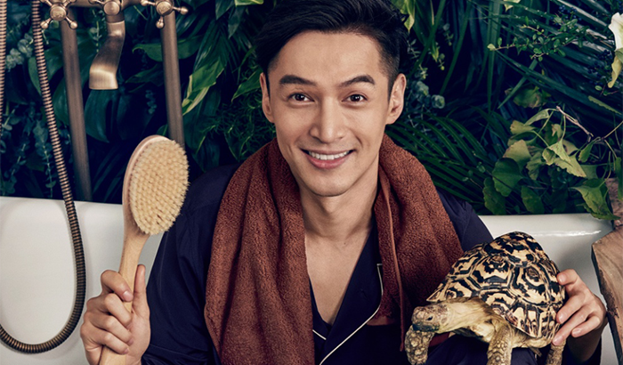 胡歌写真帅出新高度 和龟互动网友叹:人不如龟