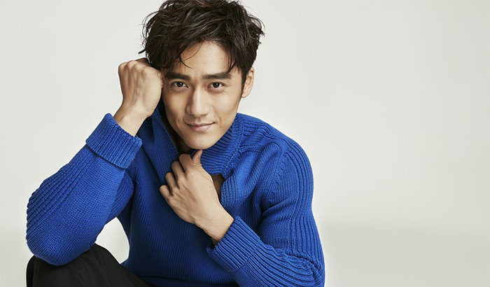 蒋劲夫篮球运动时尚写真 胸口半露尽显型男本色